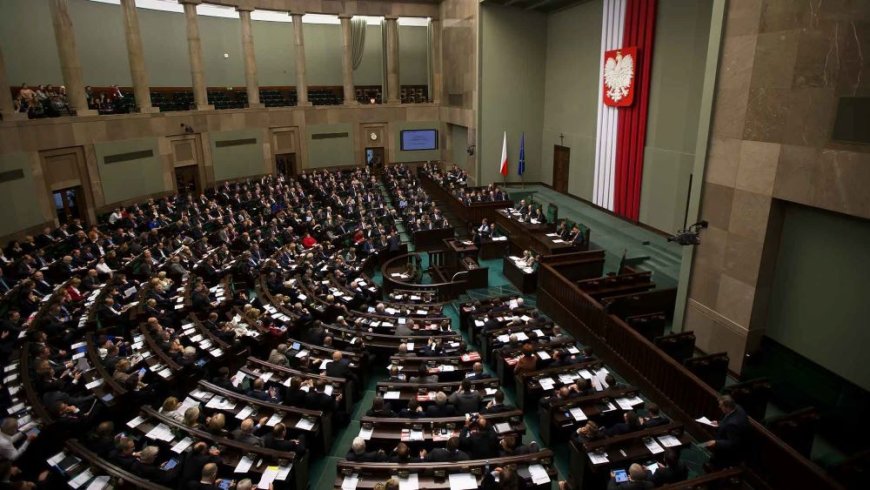 Polonia: aprobación de una ley que prohíbe la educación sexual en las escuelas