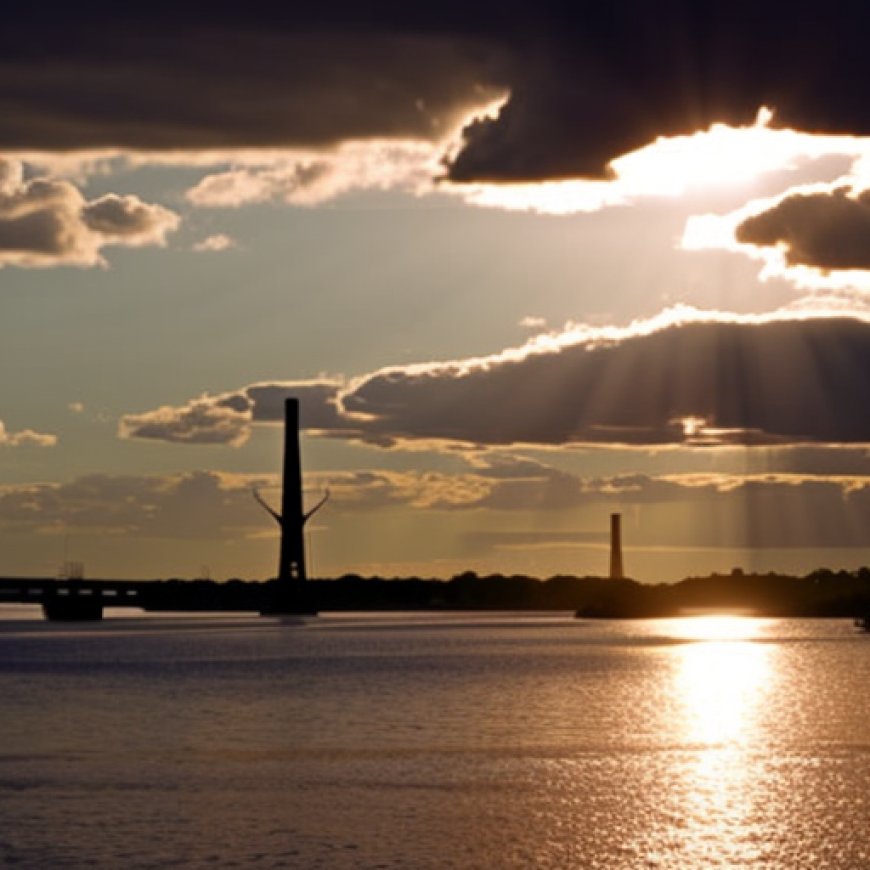 Surge of saltwater up the Mississippi River threatens New Orleans water supply