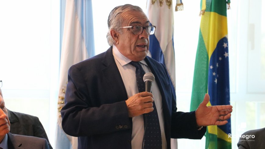 Reunión extraordinaria del Comité para el Desarrollo de la Cuenca del Río Uruguay (CCRU) – Intendencia de Río Negro – Gobierno Departamental – Intendente: Dr. Omar Lafluf